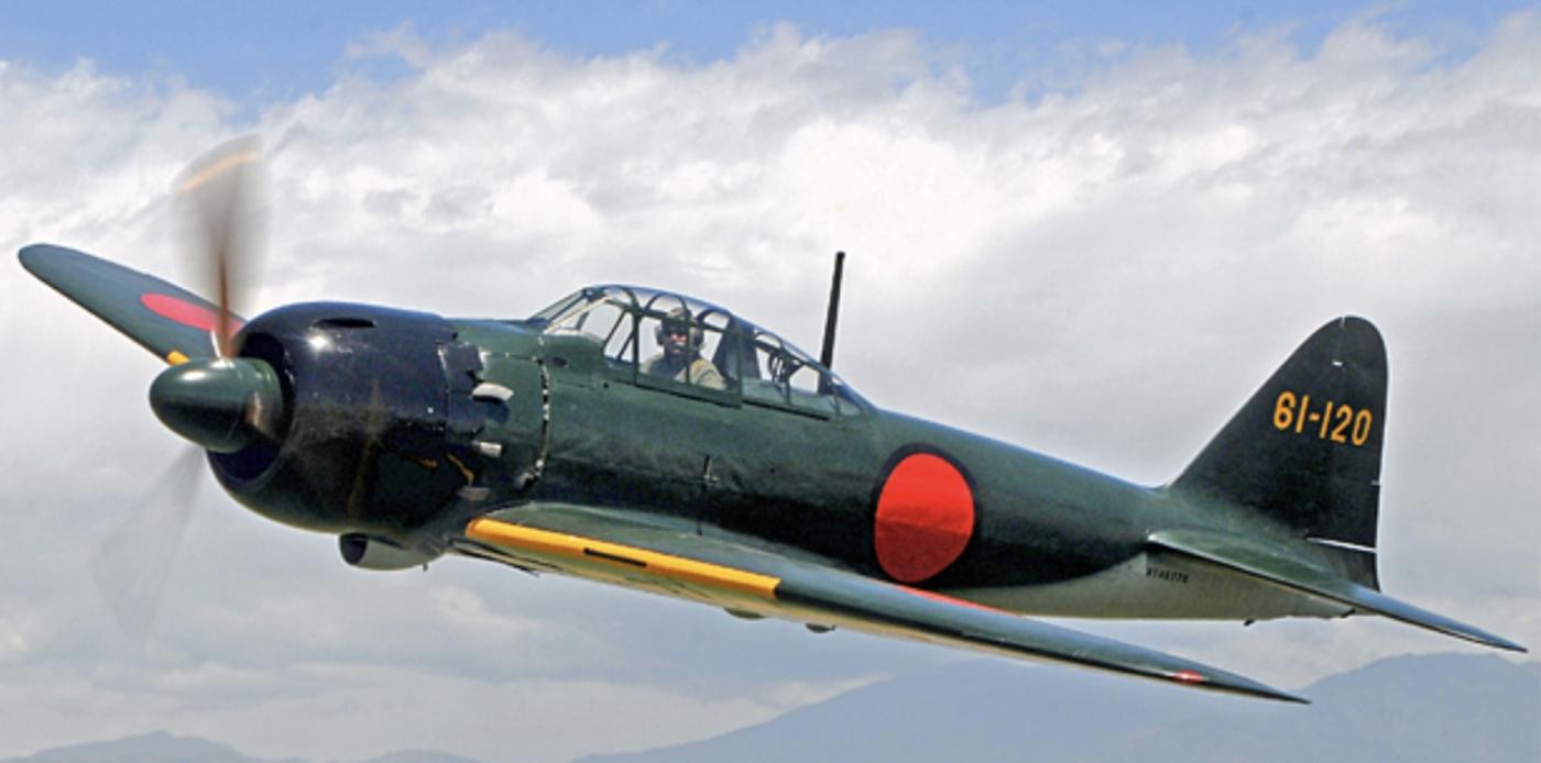 Mitsubishi a6m fighter bomber plane 