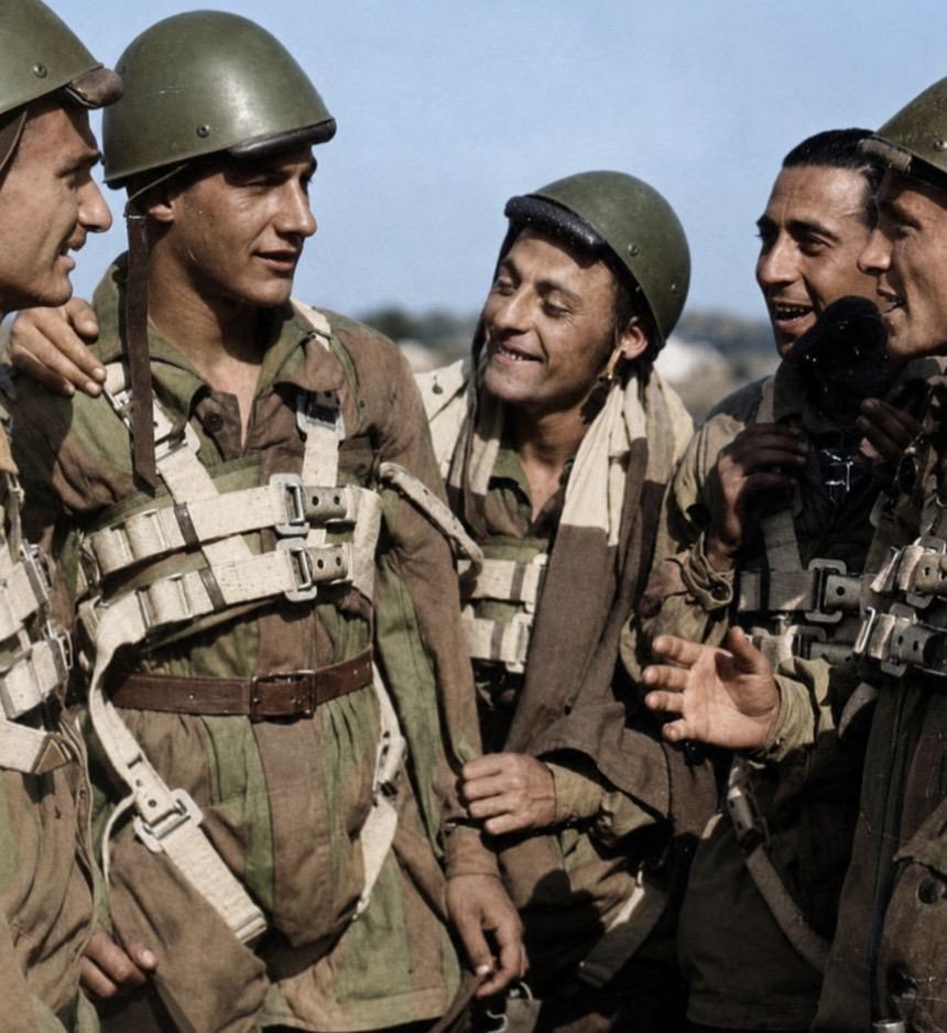 Folgore paratroopers 