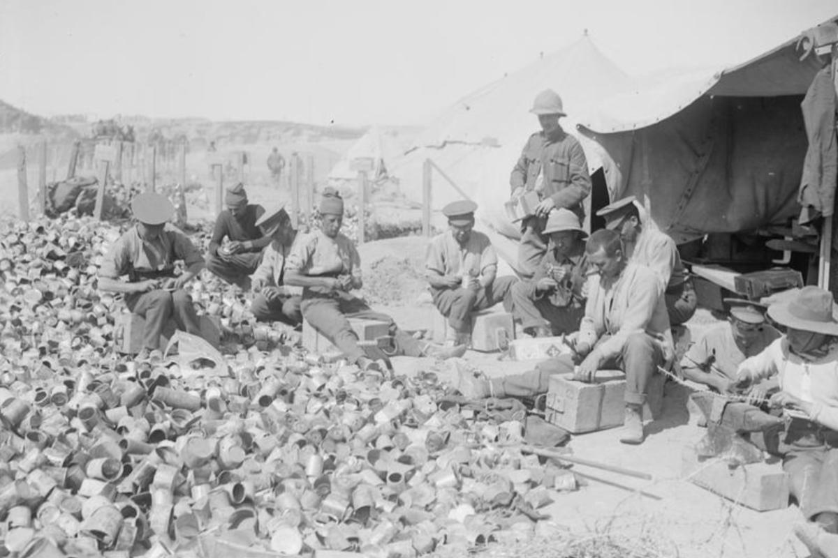 Ww1 jam tin grenades 