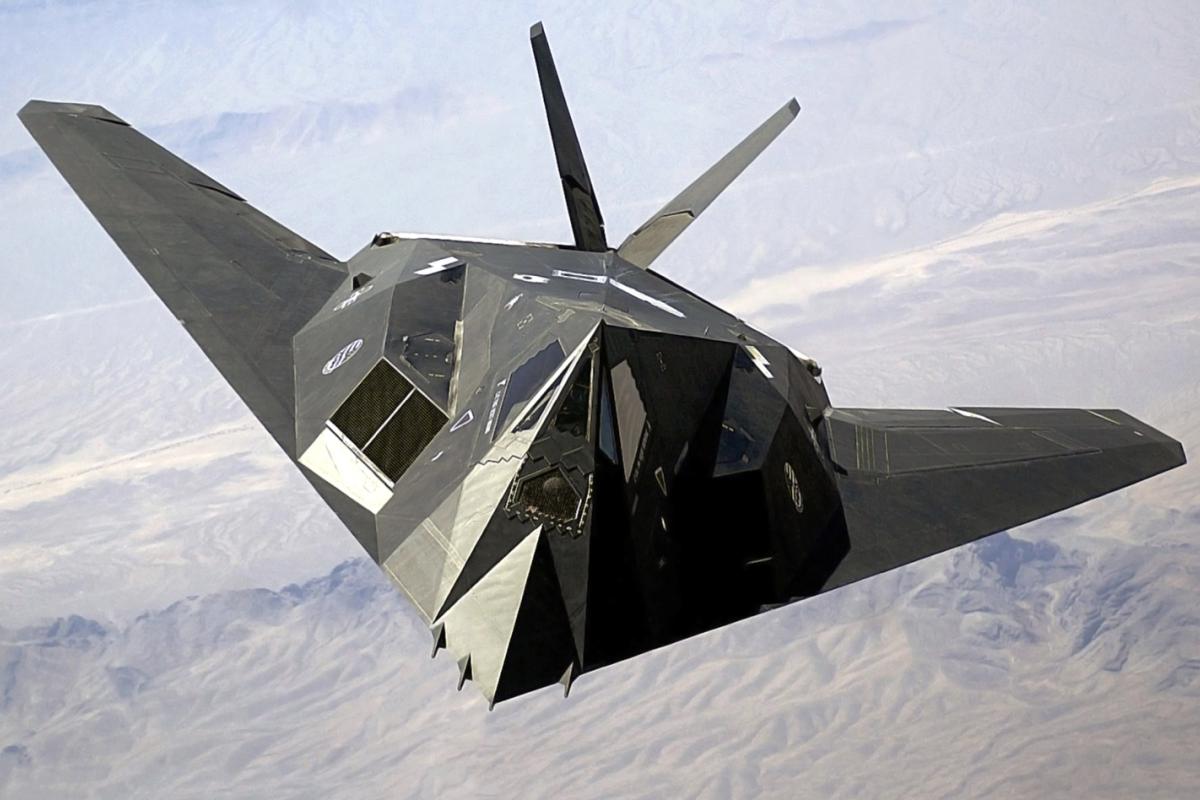F-117 night hawk plane fighter bomber 