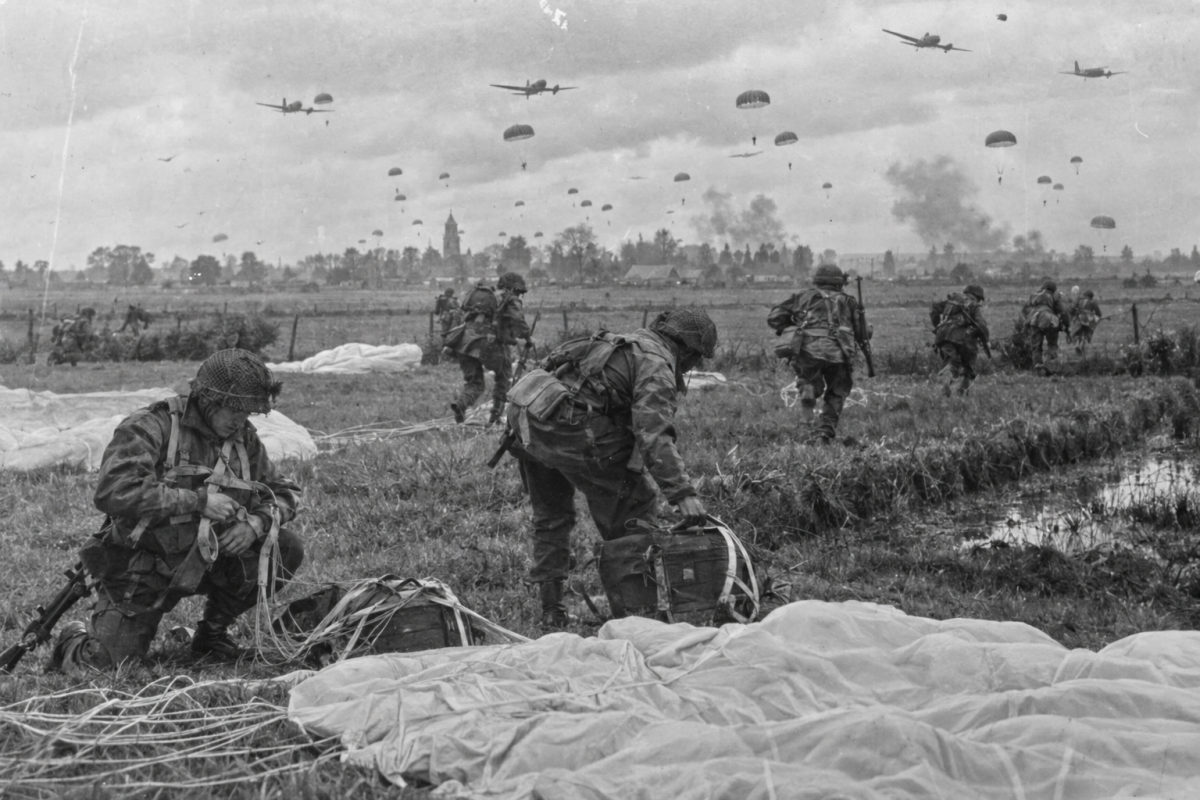 Polish paras drop in Arnhem